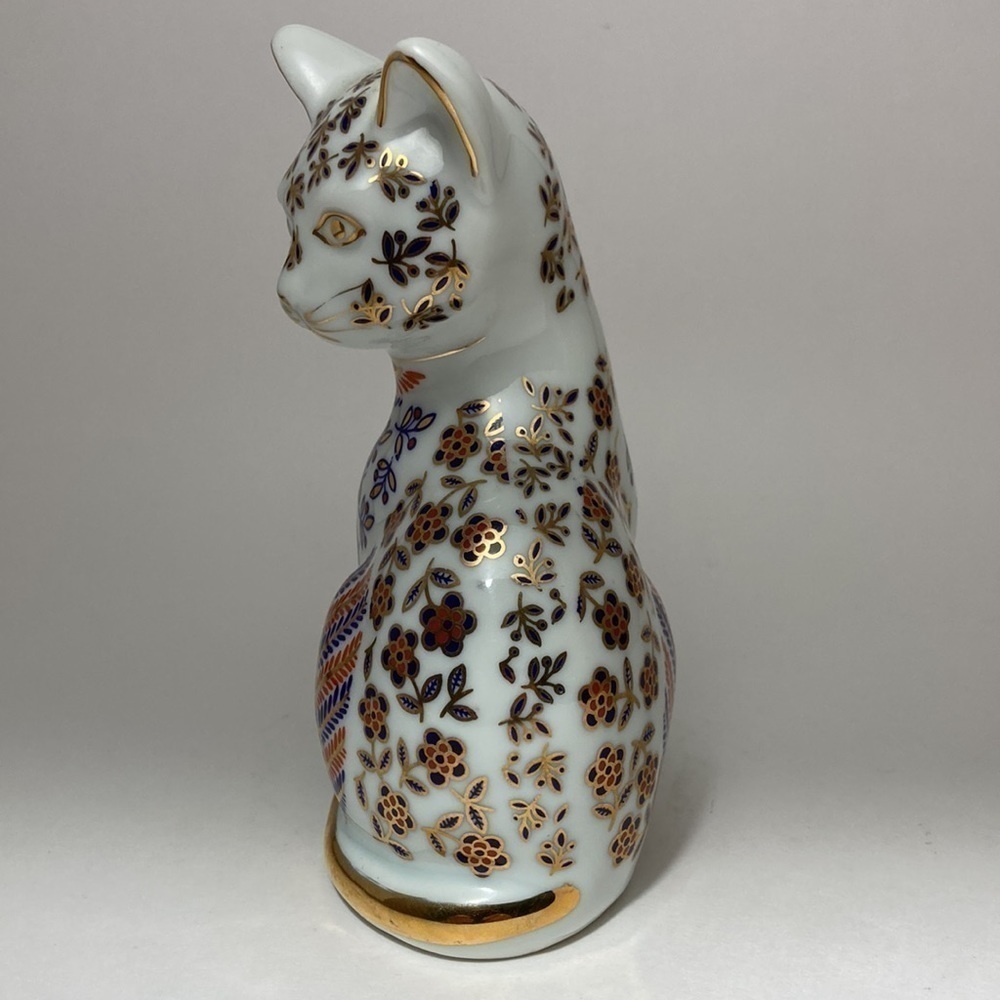 Vintage Cat Figurine Japanese Imari Neko Floral Hand painted Porcelain Decor - Picture 3 of 10